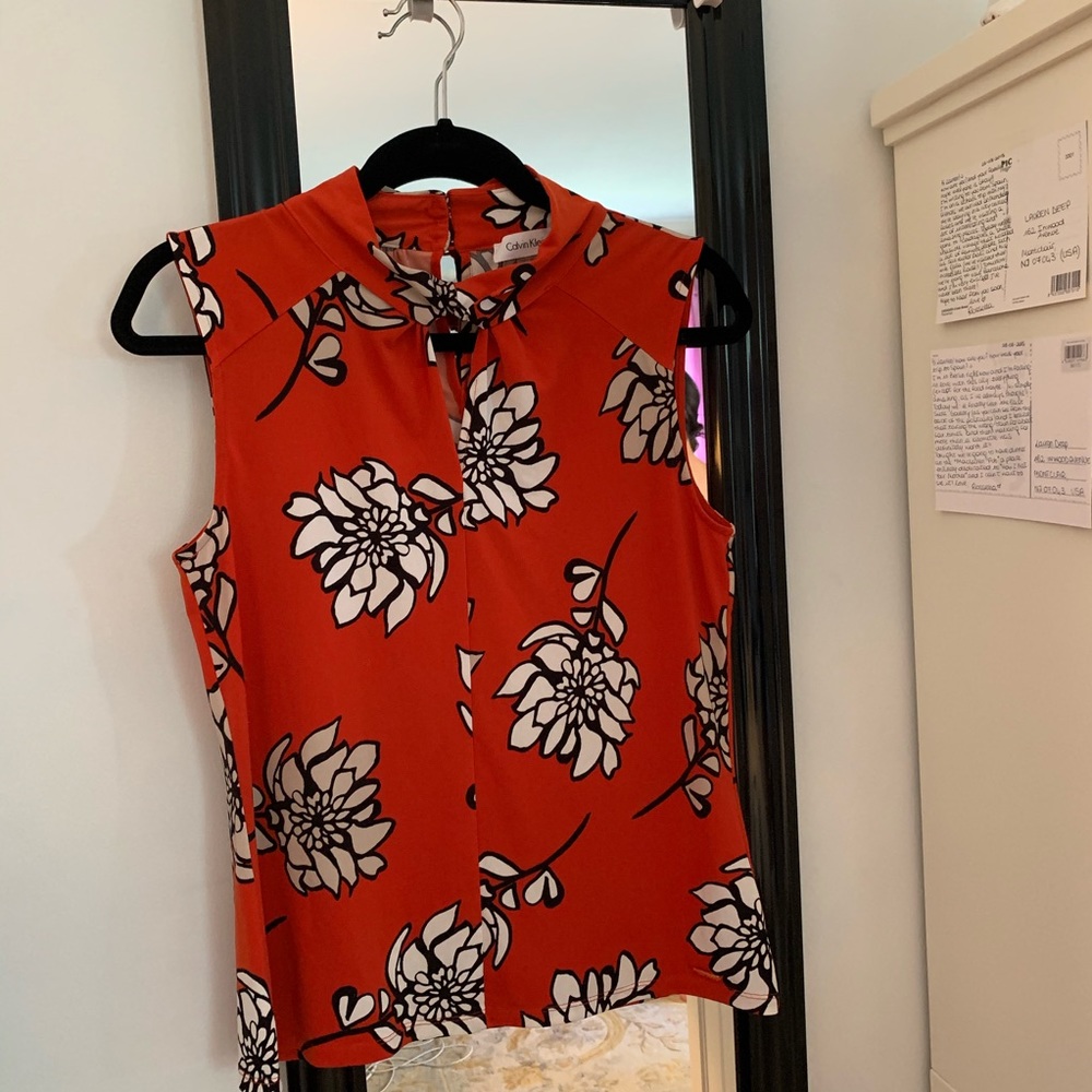 Calvin Klein printed twist front blouse